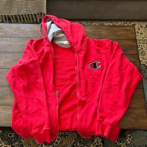 Red Champion zip up (L)